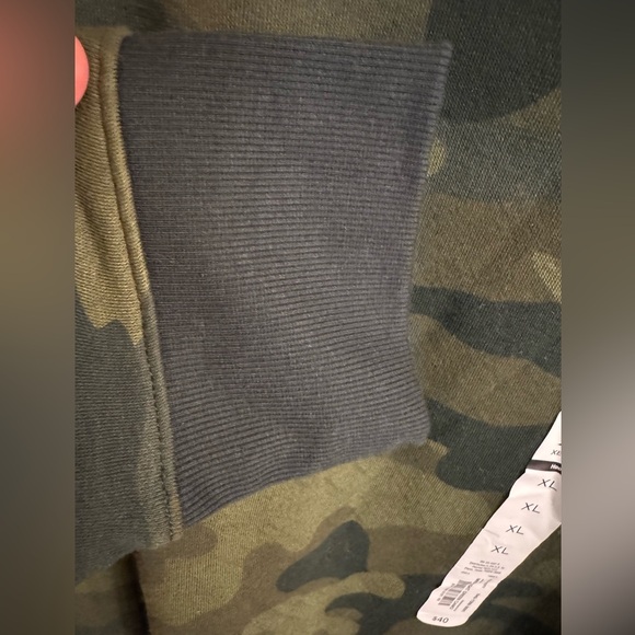 NWT women’s XL camouflage hoodie by Xersion, front side pockets & fleece lining - Picture 7 of 9